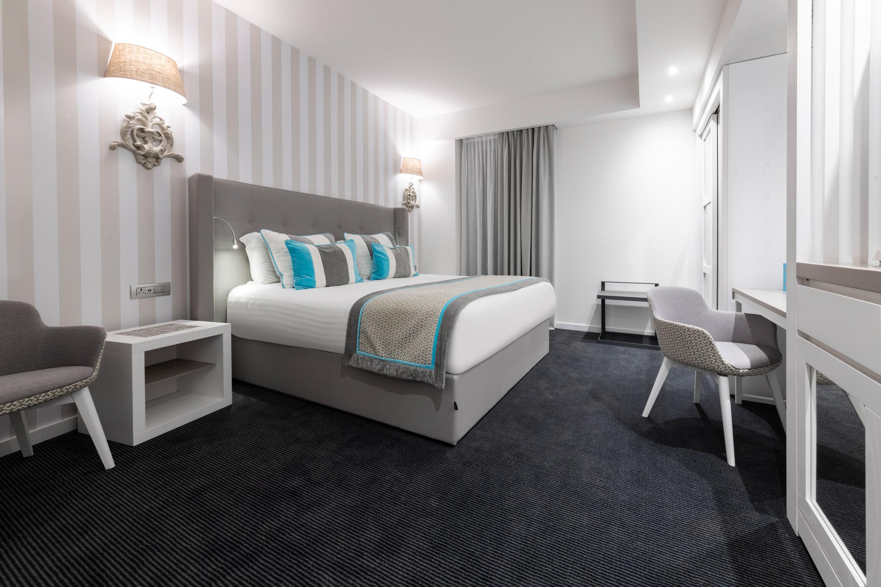 Juliani - Boutique 4*
